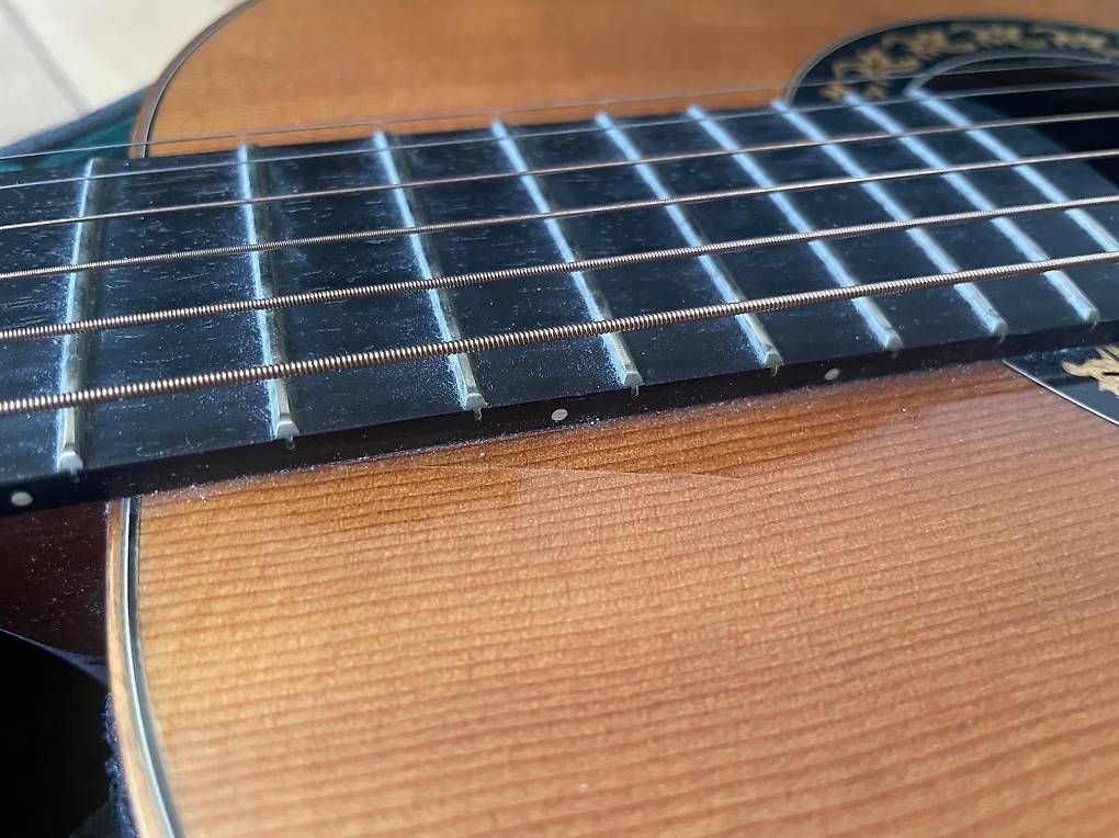 Ovation Strumenti musicali: Ovation Collectors Edition 1997 – Usato da Bern venduto da manuber 1