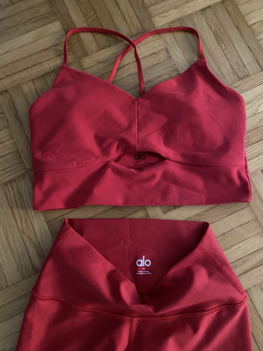 Alo Yoga Leggings: Alo Yoga Set Gr. M-L  – Gebraucht aus Wetzikon ZH von sunshine054 1