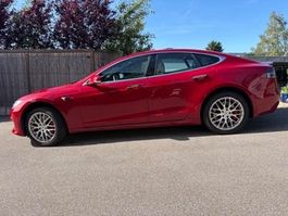 TESLA Ludicrous Performance Modèle S