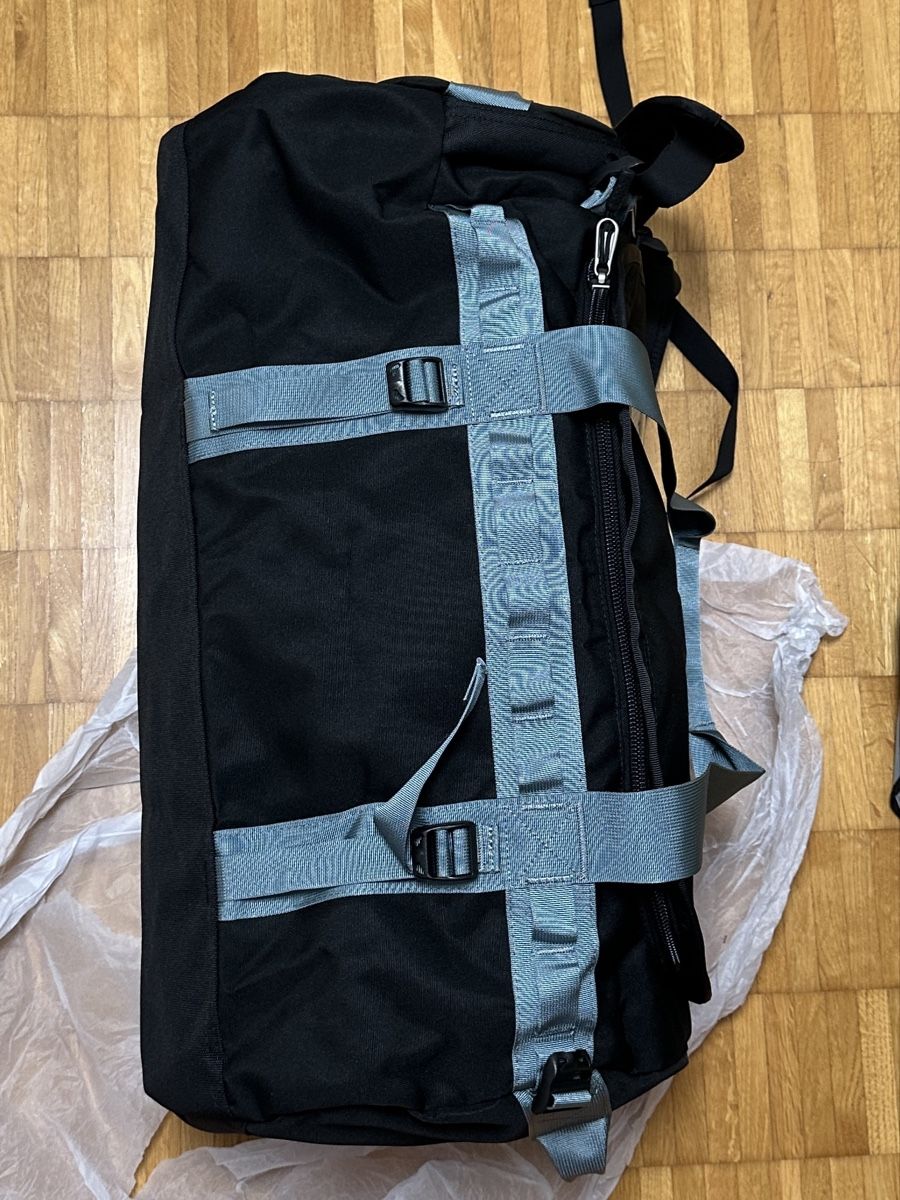 North Face Sacs: North Face duffel G M – Neuf avec emballage d'origine à Maienfeld par tobeyl2020 7