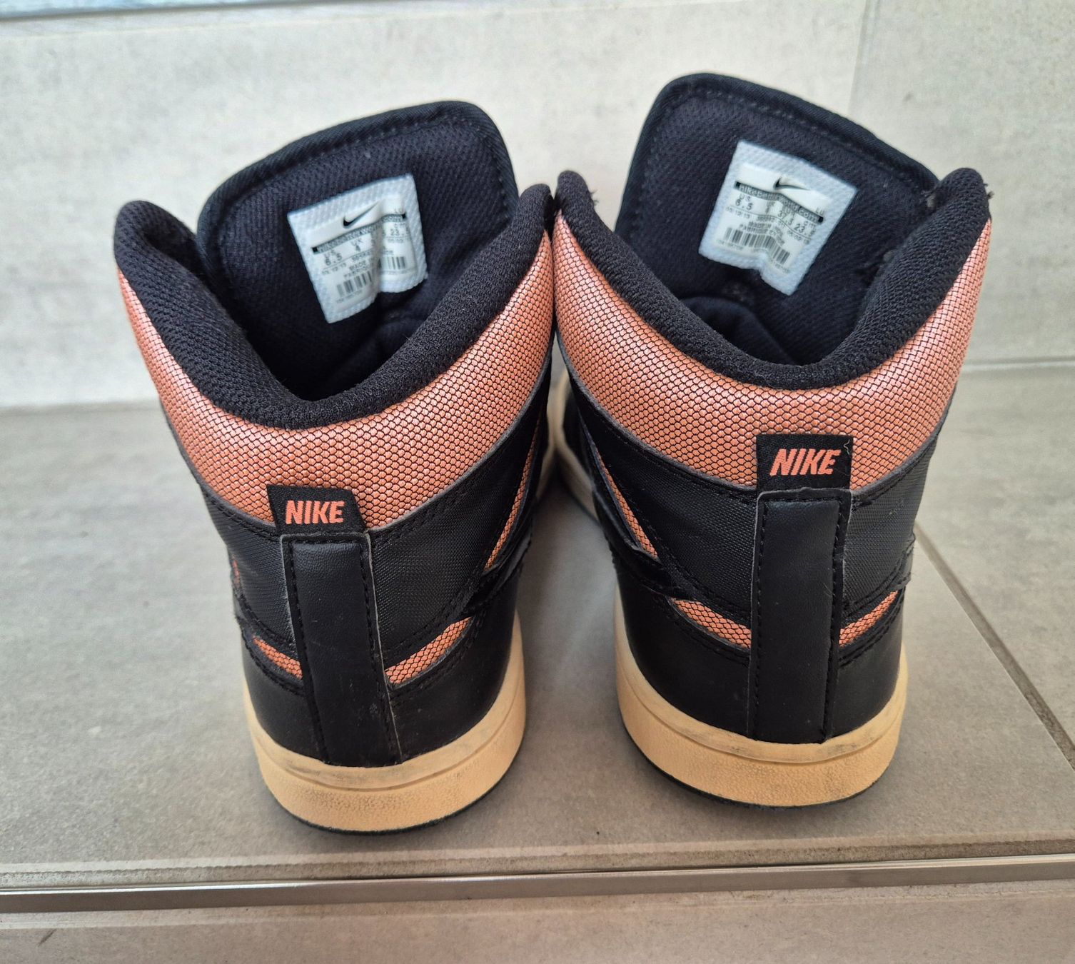 Nike Damenschuhe: NIKE Sneaker Gr. 37.5 – Gebraucht aus Wolfwil von s.ara_c 2