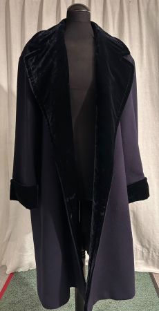 Eleganter GIANFRANCO FERRE Wintermantel mit Samt Gr. 40