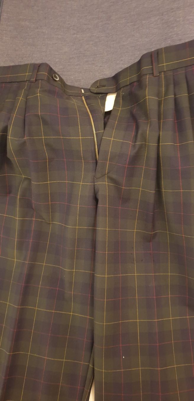 Pantaloni: Herren Hose – Usato da Clarens venduto da fur_bxq2
