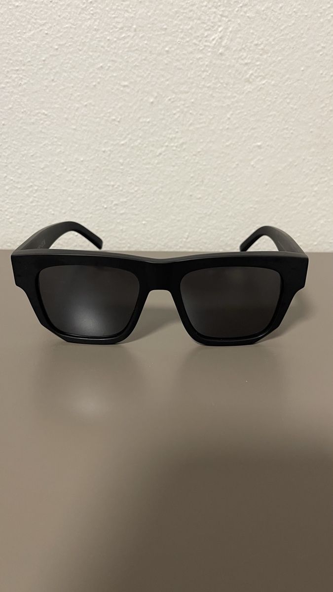 Givenchy Occhiali & Lenti: Stylish Givenchy Sunglasses - Black, Summer Ready! – Nuovo (secondo la descrizione) da Lugano venduto da cri_djb 1