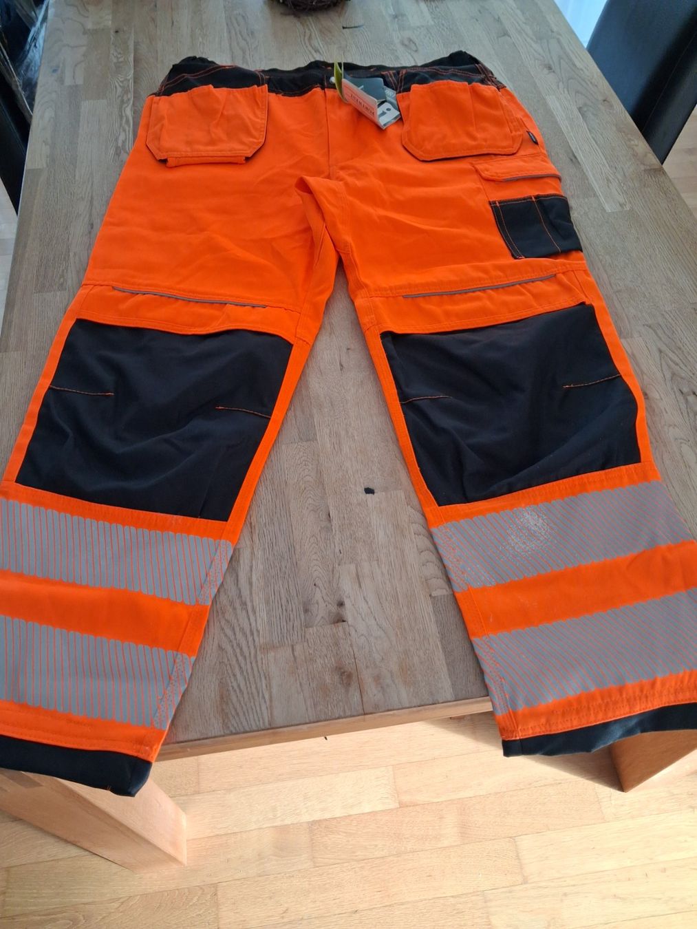 Hosen: Portwest Warnschutzhose Gr.54 – Neu und originalverpackt aus Thun von Beas-Allerlei