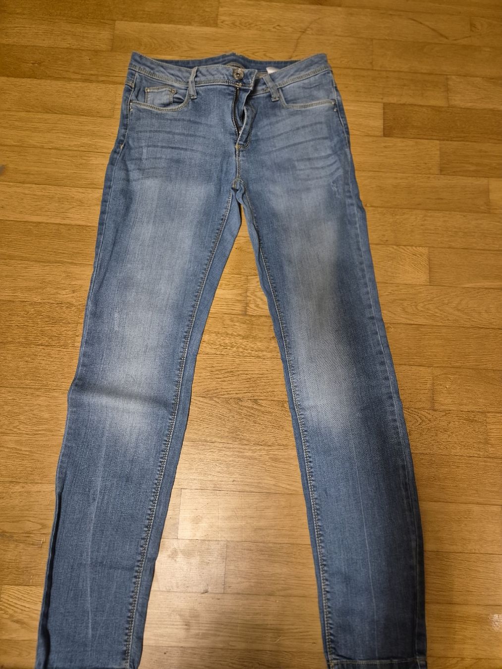 Jeans: Jeans, Gr. 36, hellblau, Top Zustand – Nuovo (secondo la descrizione) da Zürich venduto da mit_jz2x 5