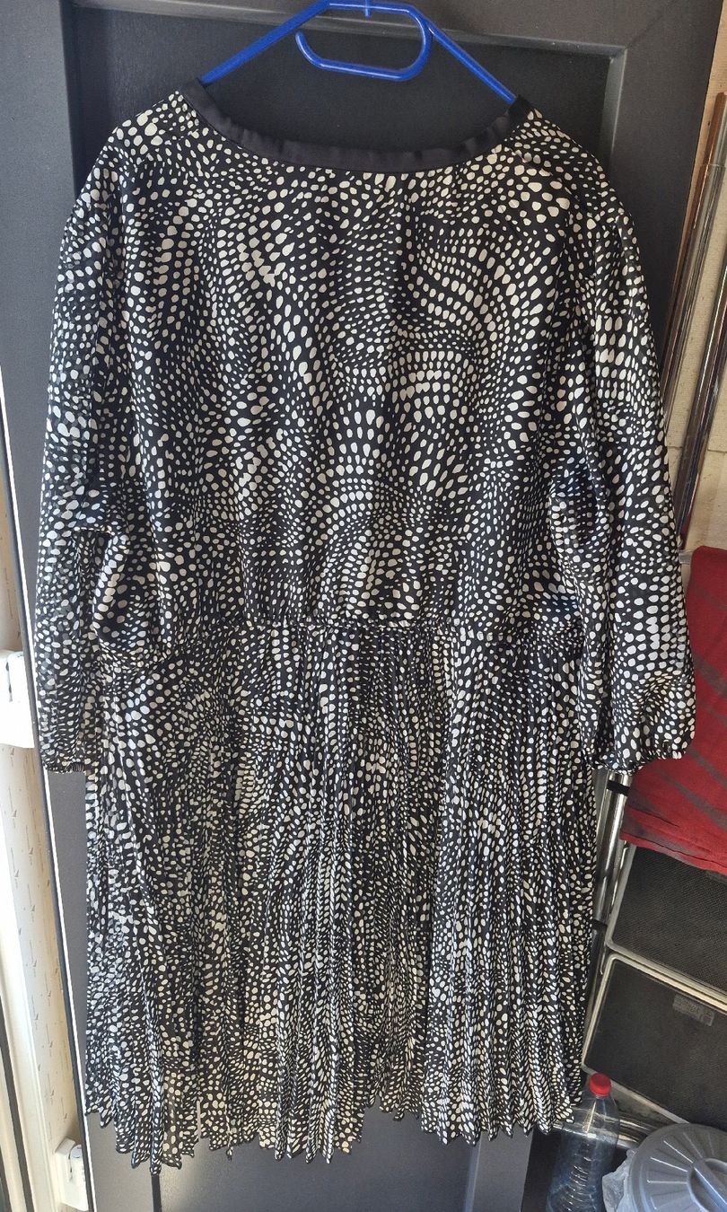 Vestiti: Kleid – Nuovo (secondo la descrizione) da Wislikofen venduto da Ana.Gomes 3