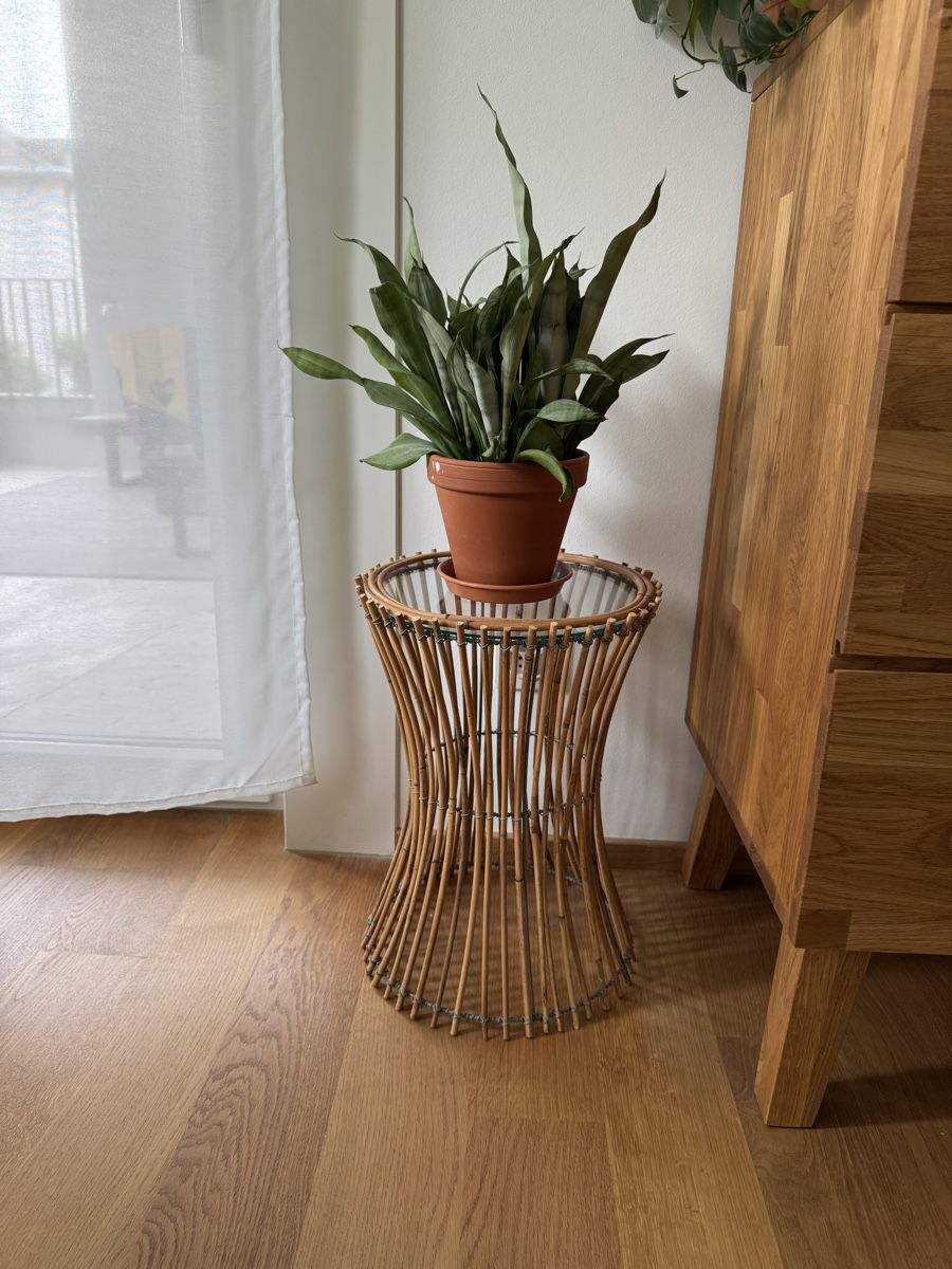 Tavoli: Boho Holzbeistelltisch mit Glasplatte – Usato da Basel venduto da tanieli