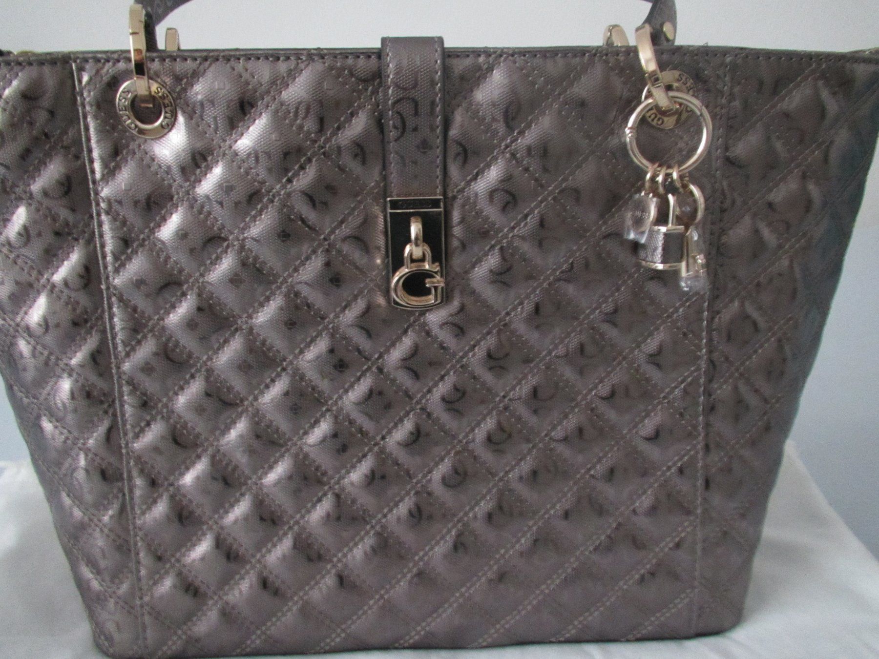 Guess Borse da donna: Guess Handtasche NEU – Nuovo e nell'imballaggio originale da Gossau ZH venduto da Amelia70 3