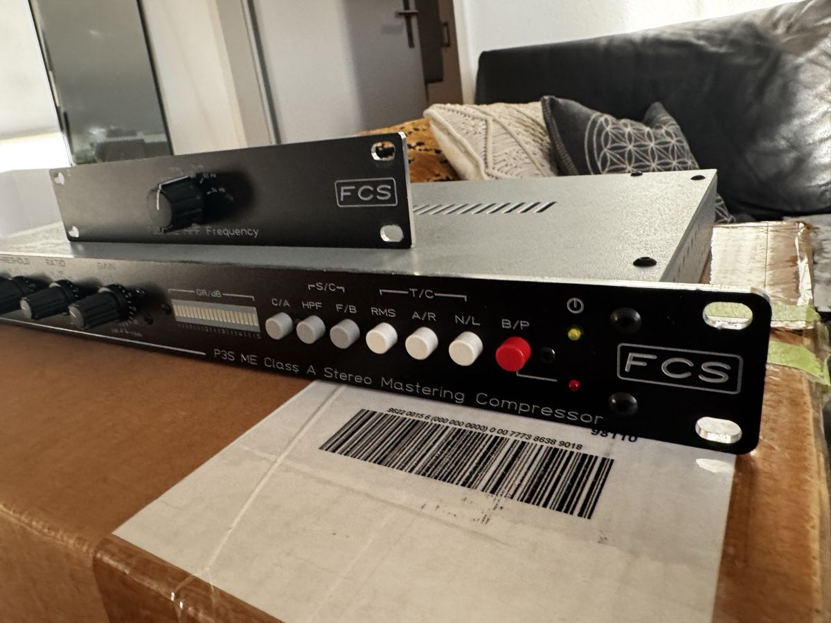 Strumenti musicali: Foote Control Systems P3S ME Class A Mastering Compressor – Usato da Zürich venduto da 1cut2 3
