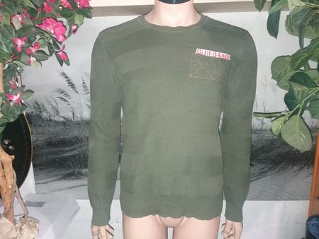 Pullover DIESEL    Taille / Grosse M .....