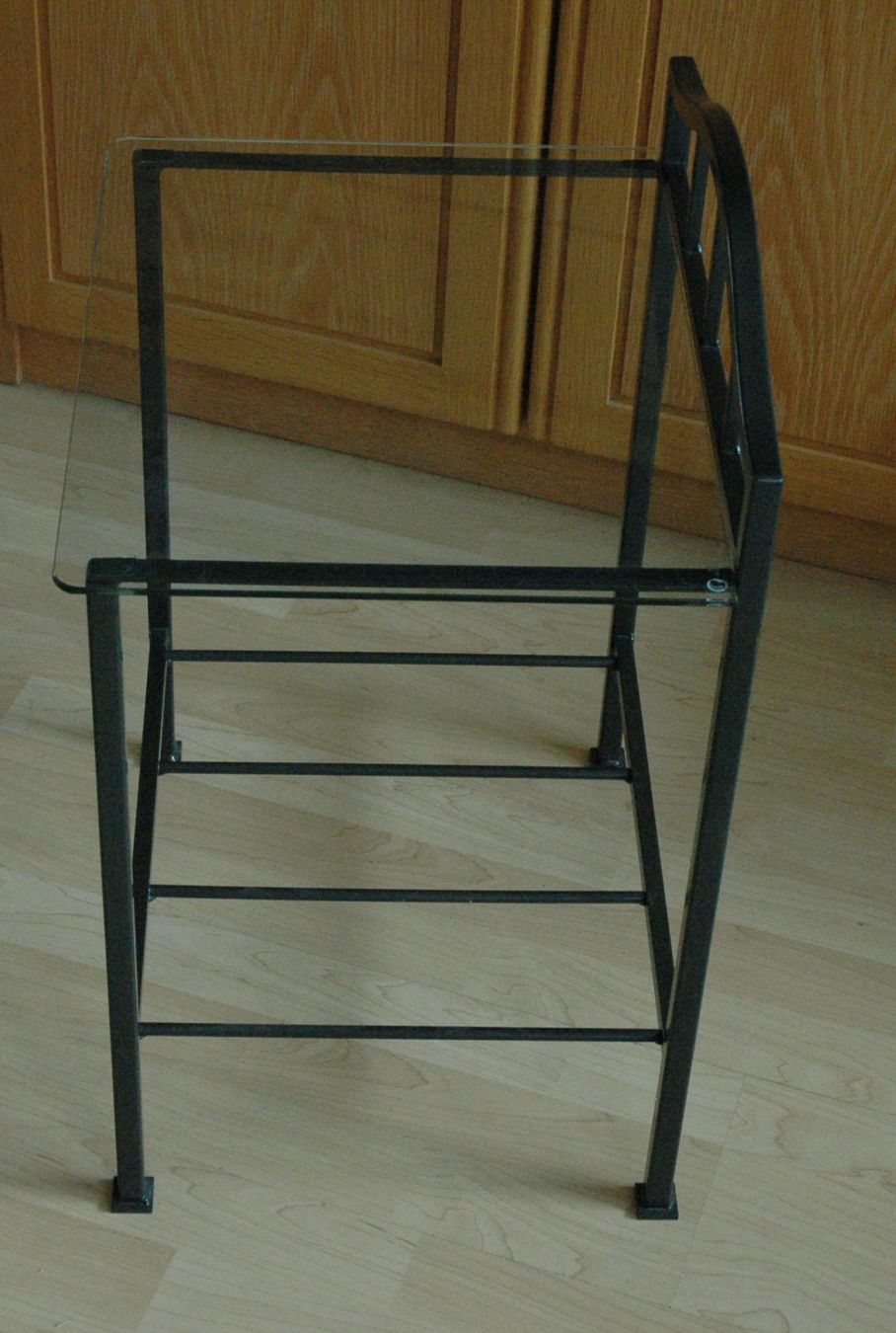 Tables: Beistelltisch Metall, Glas – D'occasion à Thun par Gitarre-1 3