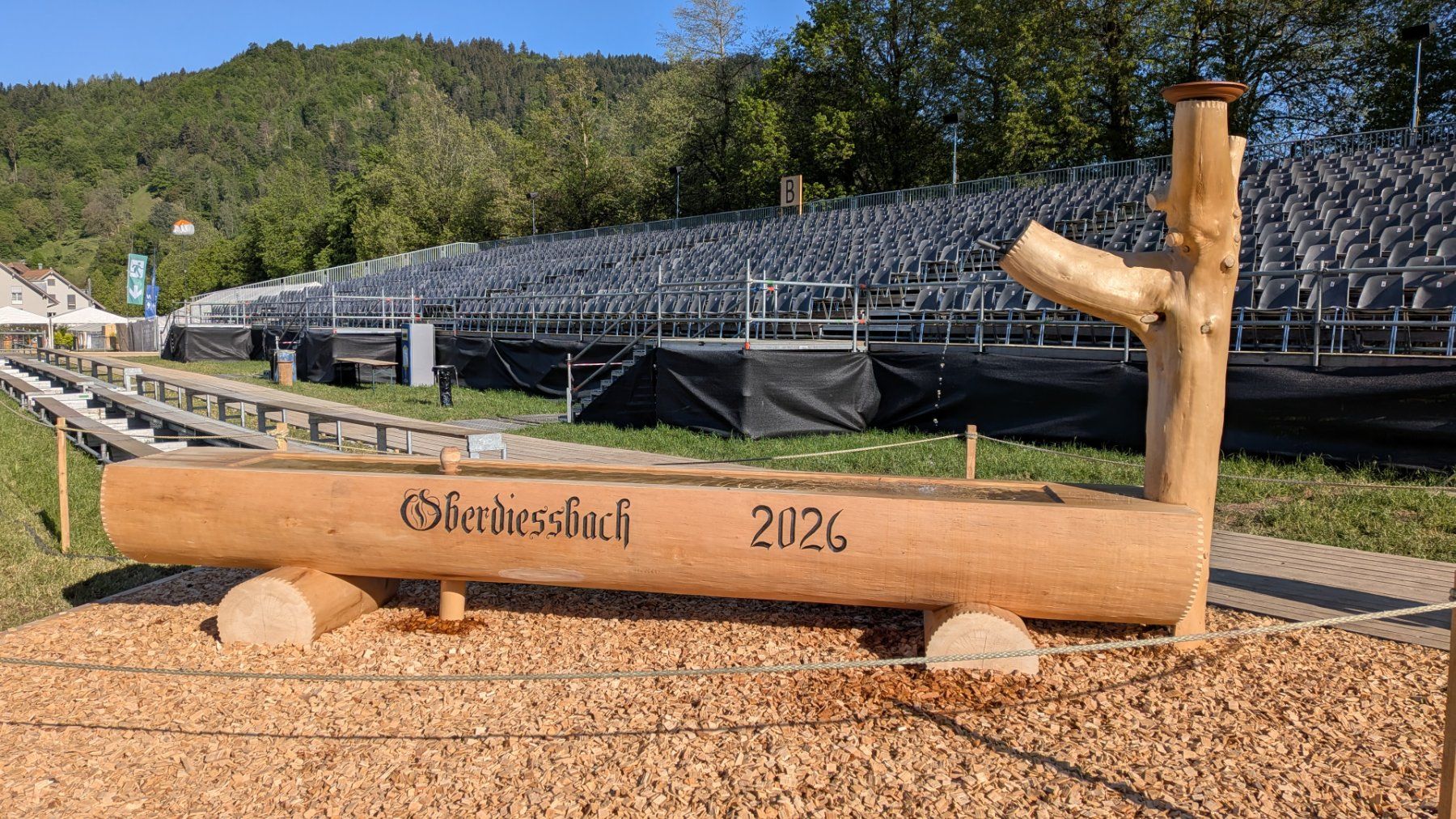 Teiche & Zierbrunnen: Original Holzbrunnen "Emmentalisches Schwingfest 2026" – Gebraucht aus Oberdiessbach von Revilo24 1
