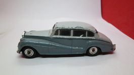 Dinky Toys - Rolls Royce Silver Wraight grau  - ohne Emblem