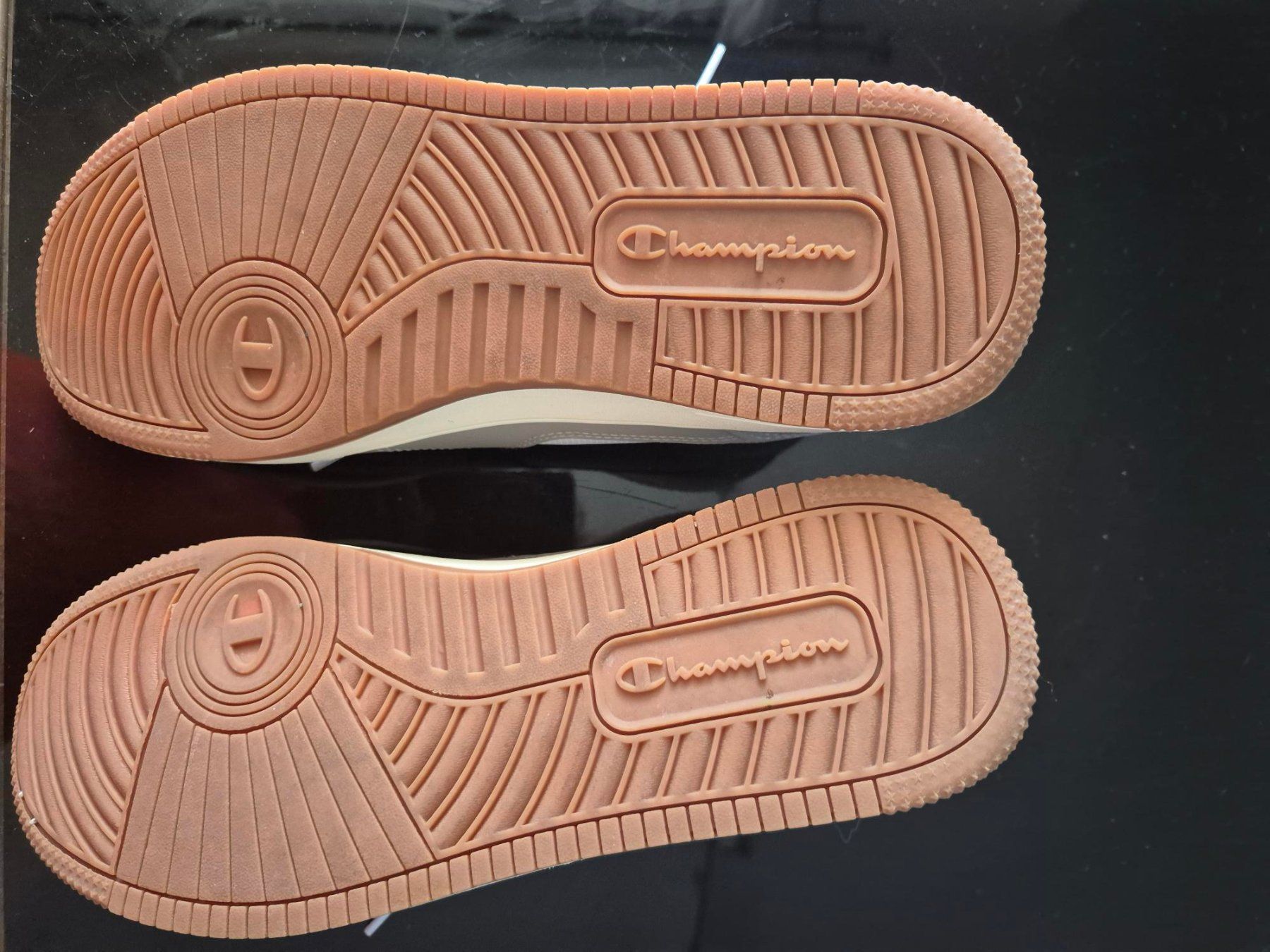 Champion Herrenschuhe: Baskets Champion – Neu (gemäss Beschreibung) aus Neuchâtel von vx-one 2