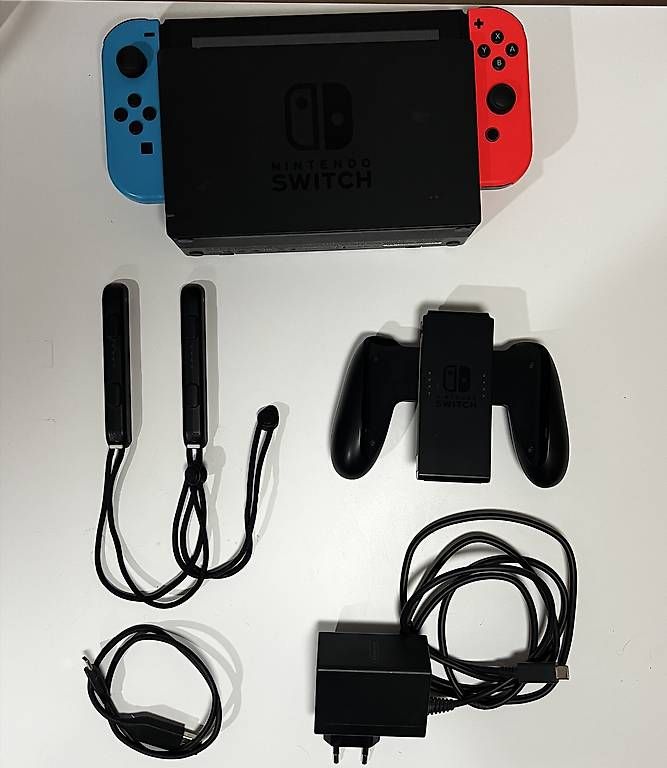 Console: Switch 1 – Usato da Estavayer-le-Lac venduto da math_c5kc 1