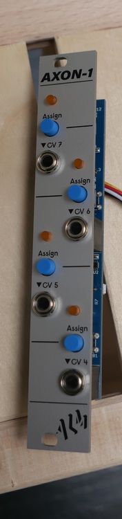ALM Busy Circuits Axon 1 CV Expander Eurorack Module (Gebraucht) in ...