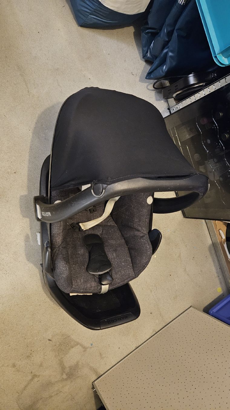 Maxi-Cosi Seggiolini per auto: Autokindersitz Maxi-Cosi Isofix – Usato da Luzern venduto da Tobiheld 1