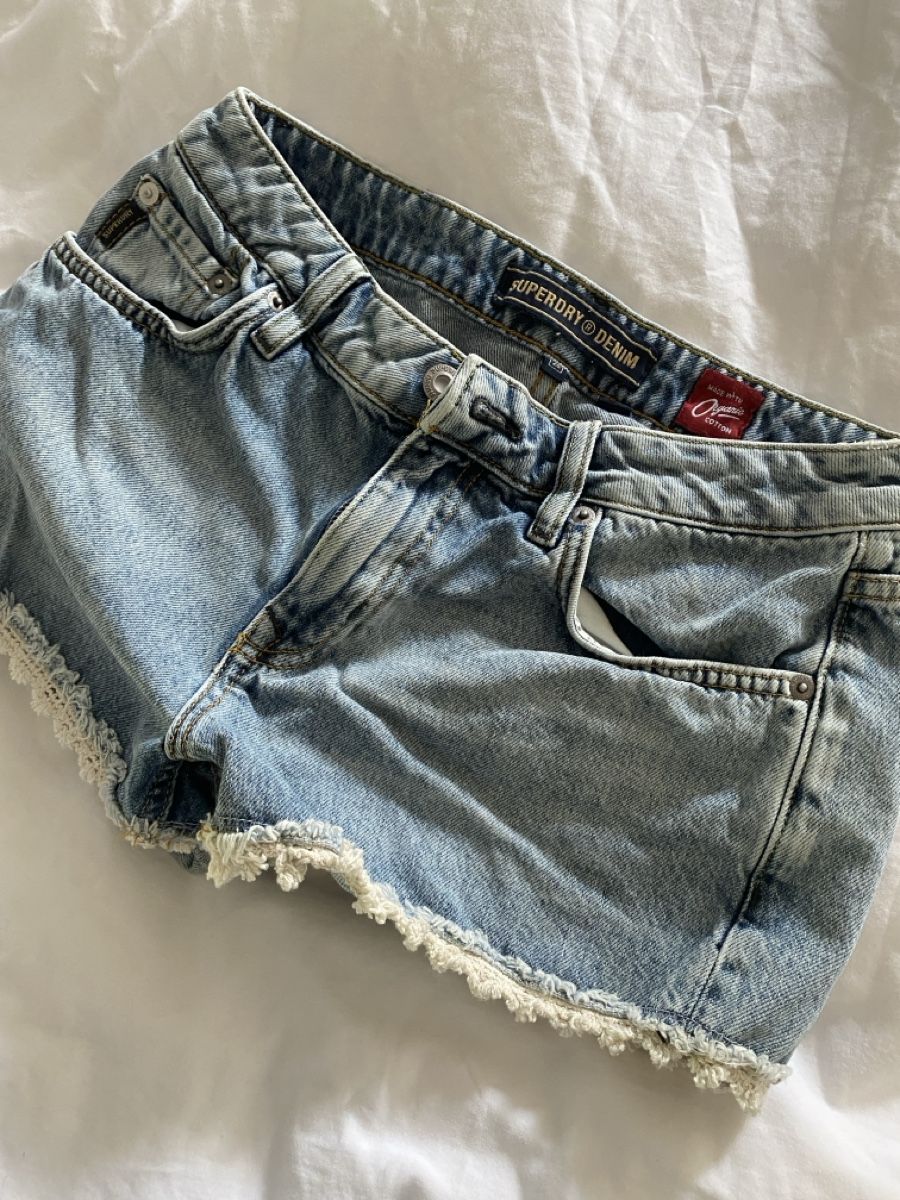 Superdry Pantaloni: Jeansshorts Superdry – Usato da Reinach BL venduto da stutkir