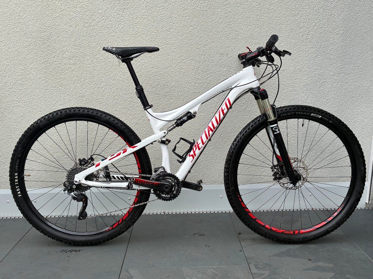 Epic Velos: Specialized Epic 4 Expert Carbon 29 | Grösse M – Gebraucht aus St. Gallen von Rom_85hh