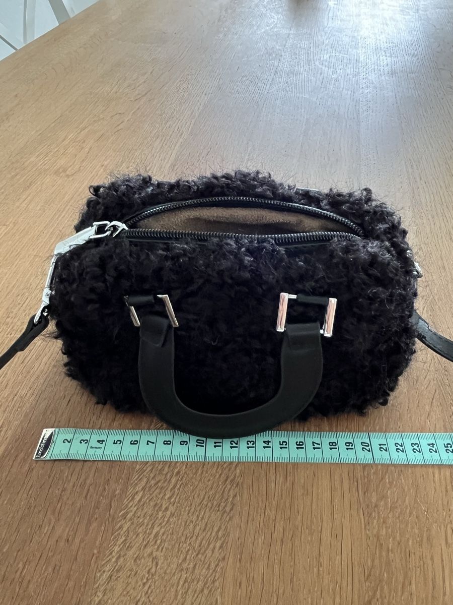 Borse da donna: Mini Felltasche schwarz – Usato da Herrenschwanden venduto da Kamel1