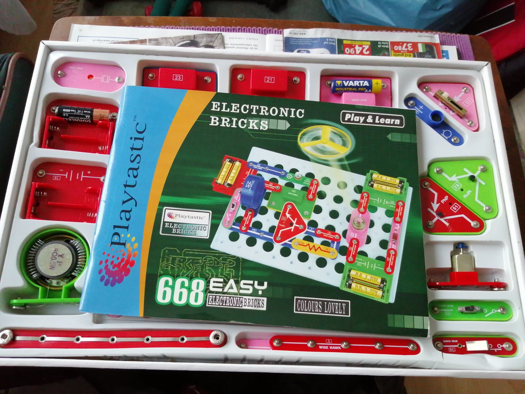 Kit di costruzioni: Playtastic Electronic Bricks 668 - Elektronik Baukasten – Usato da Zürich venduto da Finale7