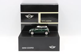 Mini Cooper 2001 1:43 Minichamps