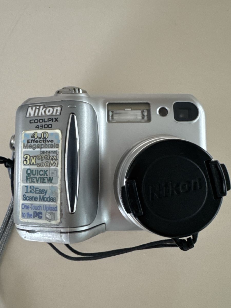 Nikon Kamera: Camera Nikon – Gebraucht aus Adligenswil von goverla11