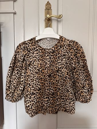 ZARA Bluse, Gr. M, Leo-Look, Pufferärmel, wie neu!
