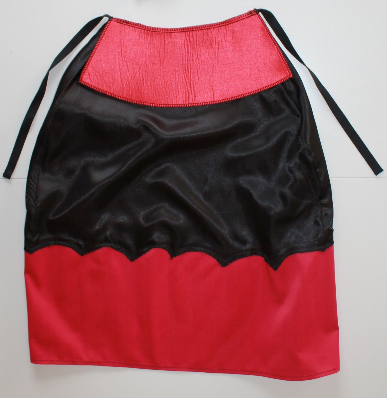 Costumi: Costume Dracula / vampire / Vampir t. 5 - 6 ans – Usato da Peseux venduto da CoolShoping 1