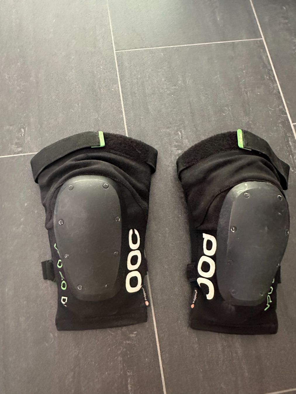 Poc Protezioni & Imbottiture: Poc knee downhill biking protection – Usato da Dallenwil venduto da ZD2019