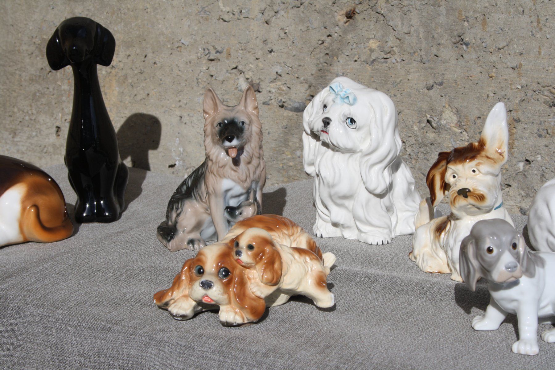 Statuette: HUNDE FIGUR / EN EINE GANZE SAMMLUNG – Usato da Wauwil venduto da Pneuedy 3