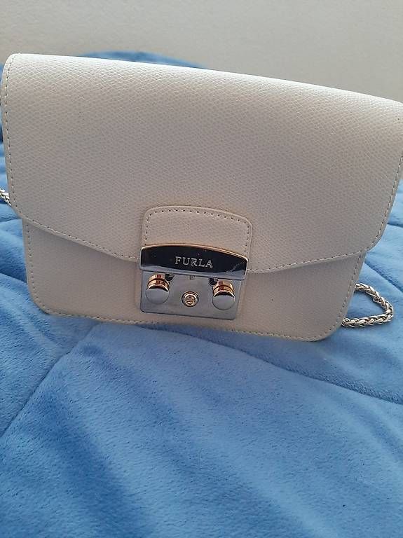 Taschen für Damen: Furla Metropolis Crossbody – Gebraucht aus Düdingen von san_kf2l