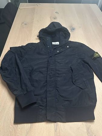 STONE ISLAND JACKE MIT KAPUZE S