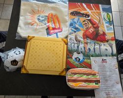 Lot McDonald's Collector Football 2006 + banane