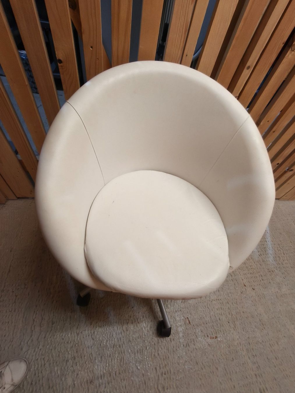 Conforama Stühle: Chaise de bureau – Gebraucht aus Romont FR von rox_jmz8