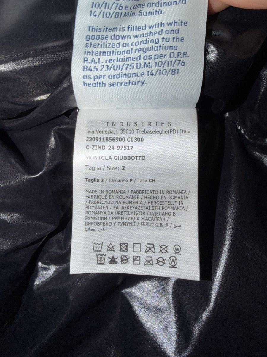 Moncler Jacken: Moncler Black Down Puffer Jacket - Size 2 Medium – Neu (gemäss Beschreibung) aus Olten von Junijun2018 2