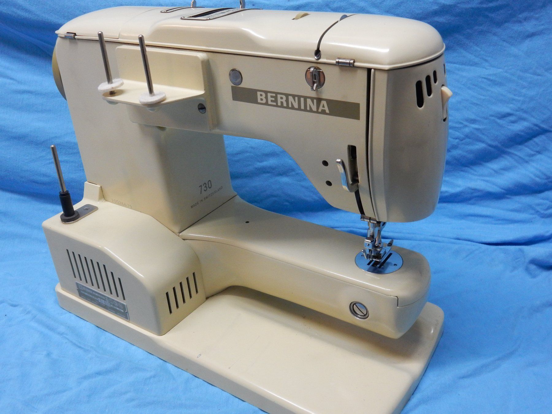 Bernina Machines à coudre: Bernina 730        26101 – D'occasion à Watt par Mariposa49 1