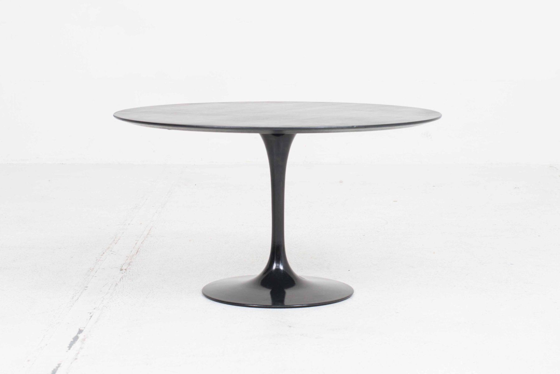 Knoll Tavoli: Knoll Tulip Couchtisch von Eero Saarinen – Usato da Zürich venduto da STUZH38 2