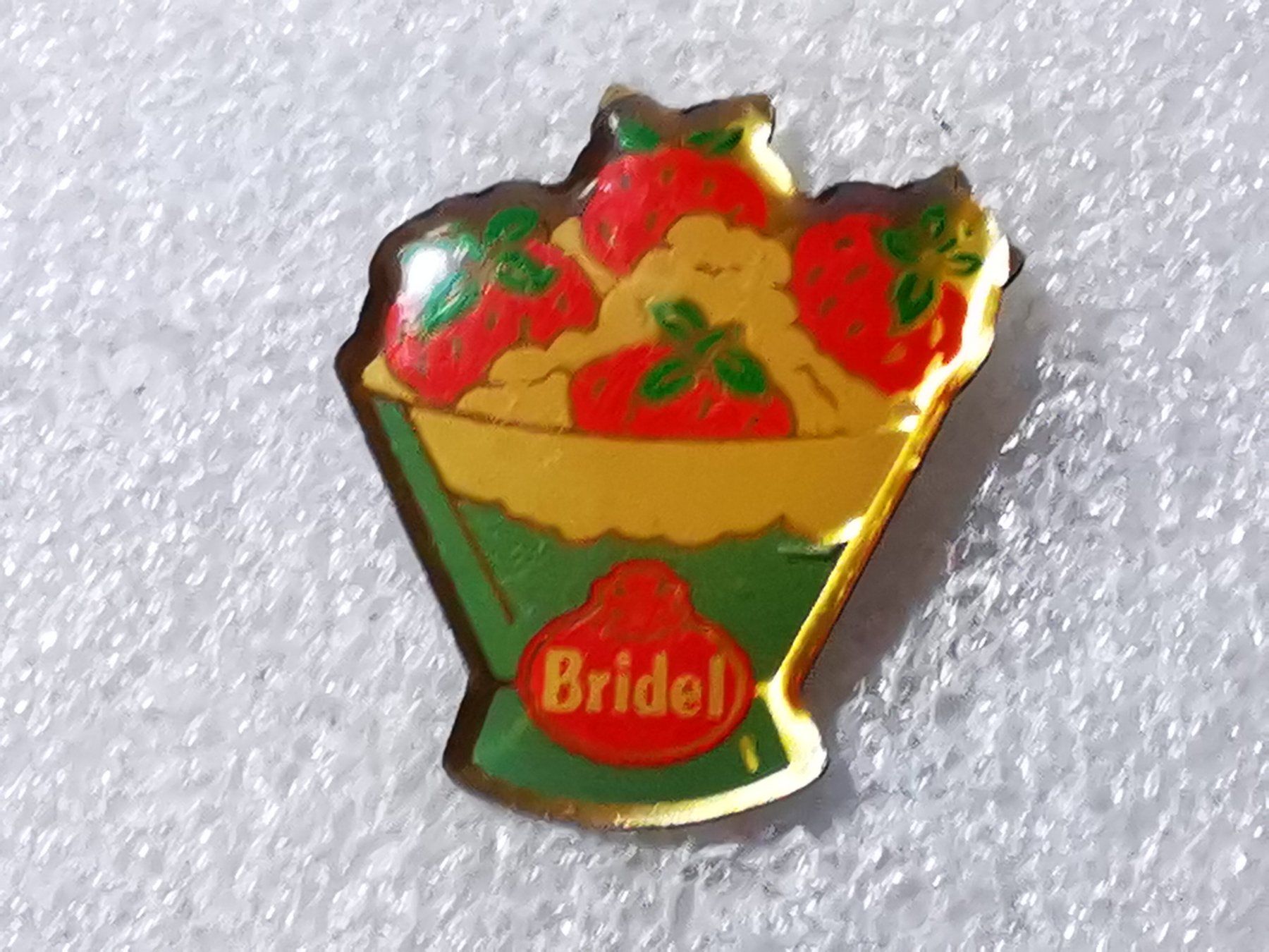 Plaketten & Abzeichen: Ansteckpin 46: Bridel – Gebraucht aus Oppligen von Pin-Fall-Shop