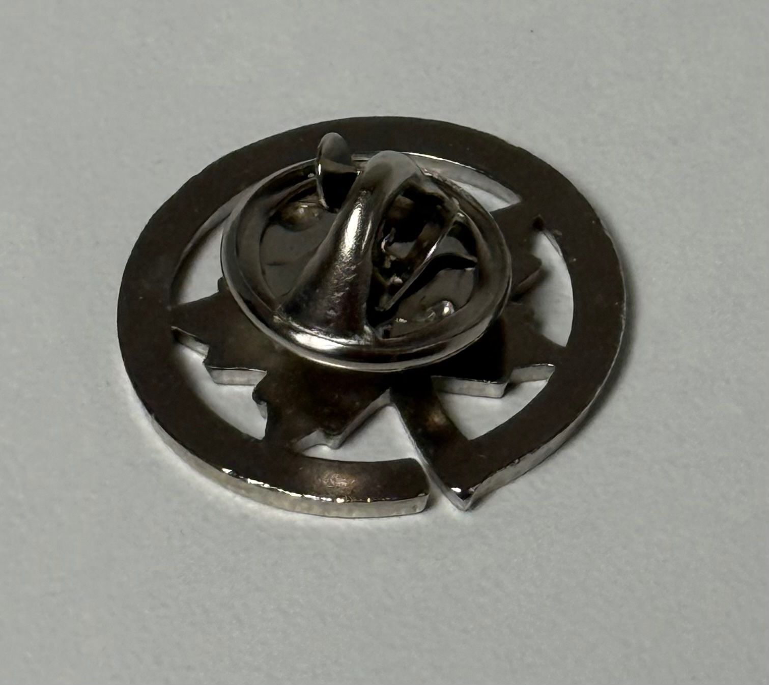 Placchette & Badge: Pin's Air Canada – Usato da Denges venduto da peumens 1
