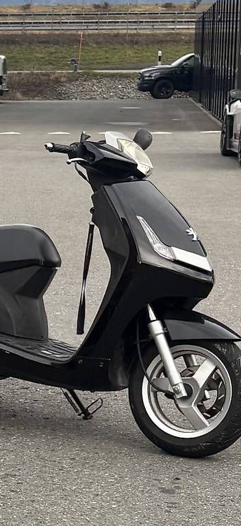 Scooters: Peugeot Vivacity 125ccm  – D'occasion à Widnau par ash_29hd 1