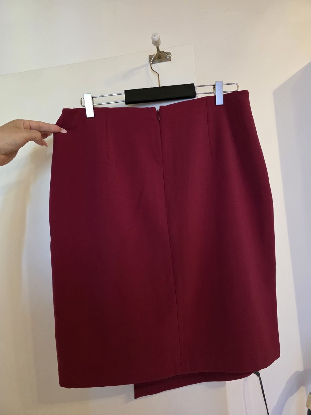 Gonne: Jupe BCBG Maxazria bordeaux - taille 12 / L – Usato da Perly venduto da dayna_46 3