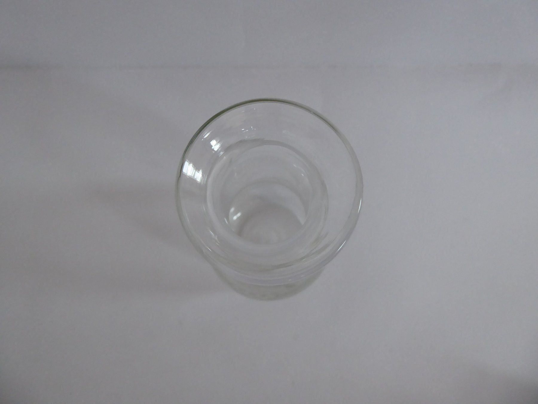 Caraffe: Wunderschöne Wein Karaffe, 0,5l, neuw. – Nuovo (secondo la descrizione) da Turbenthal venduto da Panau 2