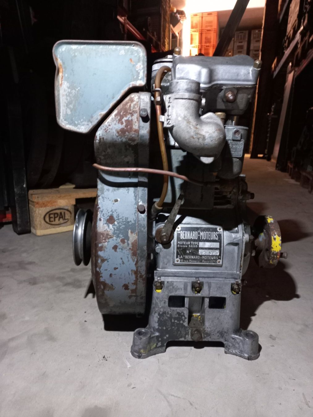 Motori: kompletter Oldtimer Benzinmotor Stationärmotor Bernard  W10 – Usato da Dulliken venduto da Dullikenlerchclassic 1