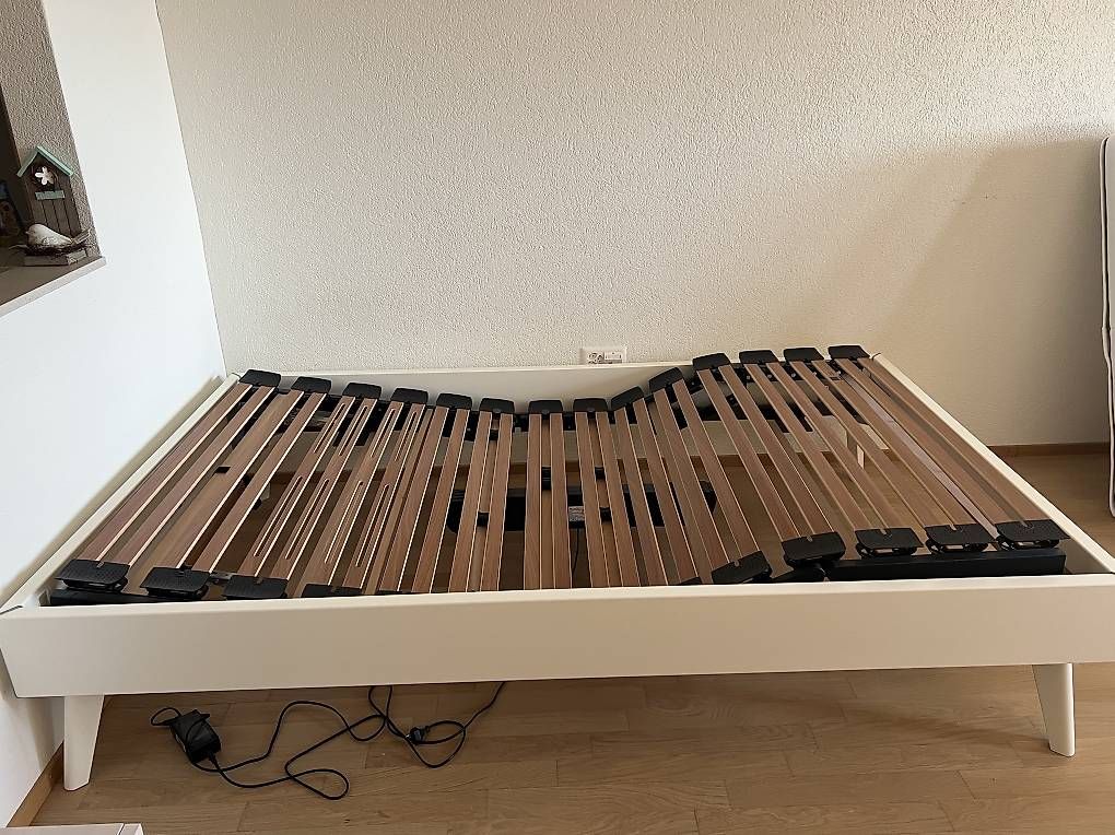 Lits: Hasena Bett 1.20 x 200  – D'occasion à Goldswil b. Interlaken par Stoeckli01 4