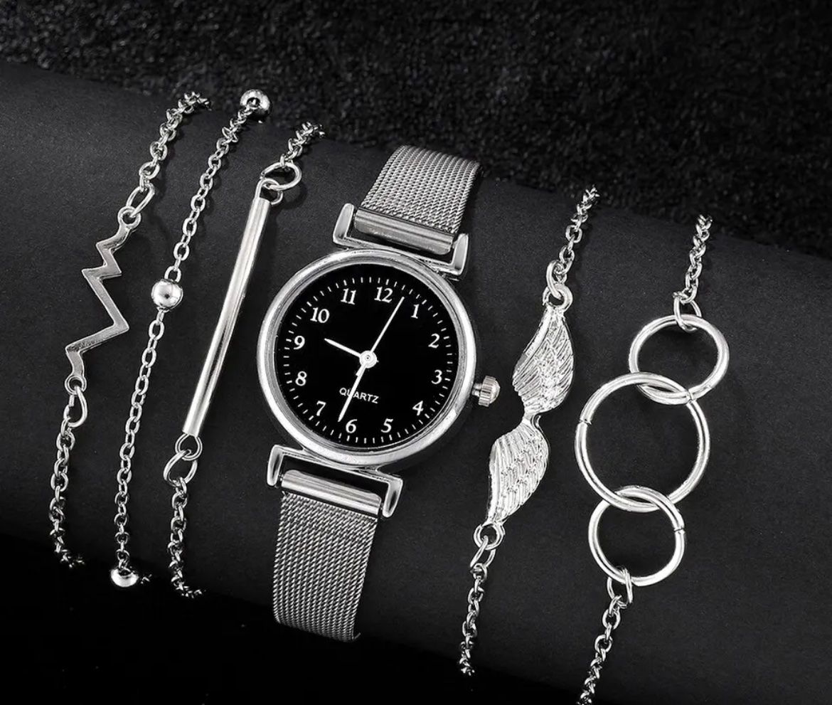 Orologi: Armbanduhr • Full set – Nuovo e nell'imballaggio originale da Oberegg venduto da Alepokemon