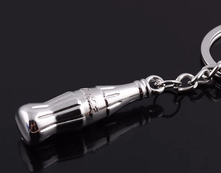 Coca-Cola Schlüsselanhänger & - bänder: Coca Cola Schlüsselanhänger Metall Zero Light Flasche Bottle – Neu und originalverpackt aus Dättlikon von easythings 6