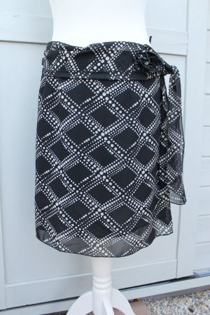 Jupe noire motifs pois CASA BLANCA, taille 38, NEUF