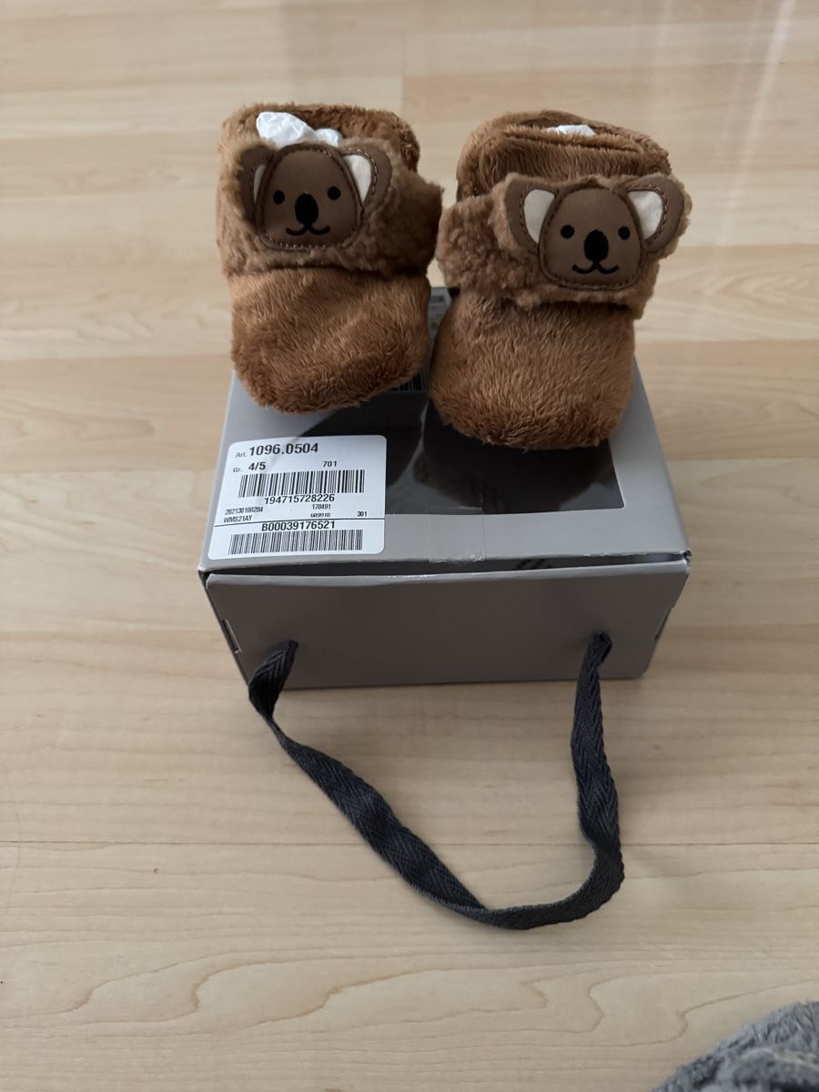 Ugg Scarpe per ragazzi: UGG Hausschuh BIXBEE – Nuovo (secondo la descrizione) da Rotkreuz venduto da luxurybe